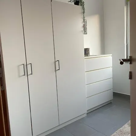 Bobovik - 3 Bedrooms Daire Vir