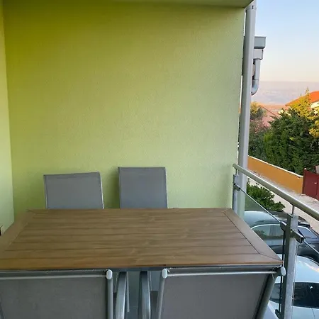 Bobovik - 3 Bedrooms Vir