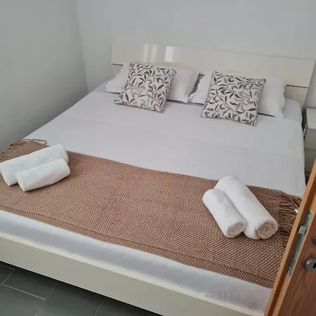 Bobovik - 3 Bedrooms *