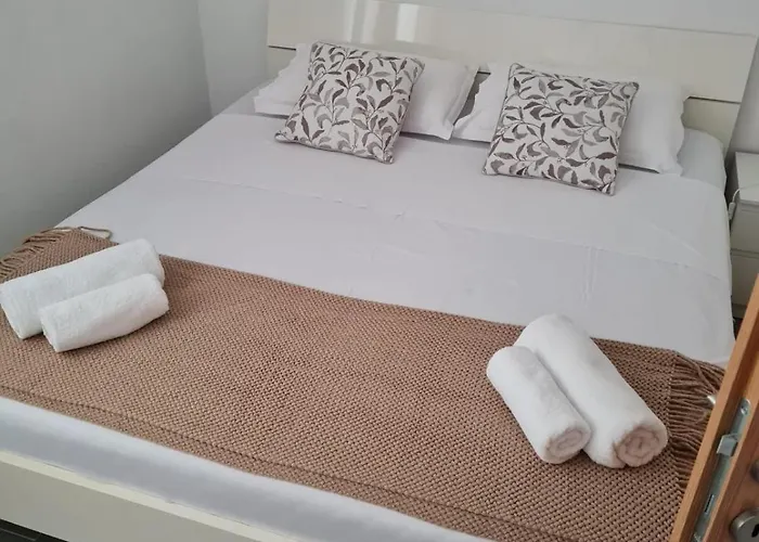 Bobovik - 3 Bedrooms *