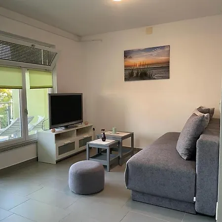 Bobovik - 3 Bedrooms Apartment Vir
