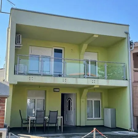 Bobovik - 3 Bedrooms *